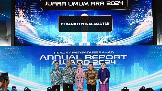 BCA Kembali Menjadi Juara Umum Annual Report Award, Diikuti BCA Syariah pada Klaster Rp1 Triliun