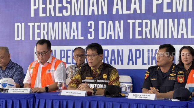 Menteri Purbaya Sindir Kinerja Bea Cukai: Orangnya Pintar-pintar, Tinggal Digebukin Aja