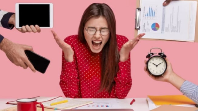 5 Tanda Otakmu Lelah karena Terlalu Banyak Melakukan Multitasking