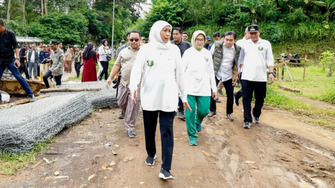 2 Jembatan Lumajang Rampung Akhir 2025, Gubernur Khofifah Pastikan Mobilitas Warga Pulih Total