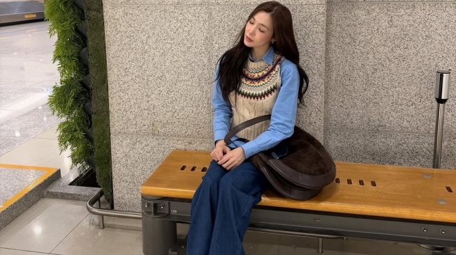 Outfit Tiffany SNSD (IG/@tiffanyyoungofficial)