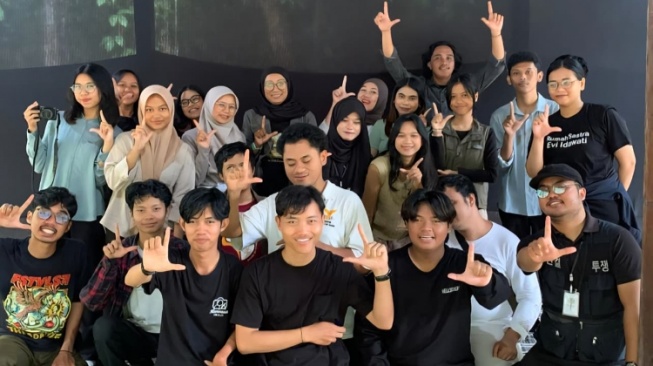 Muda, Berbudaya, dan Adaptif: Tukar Akar Hadirkan Sastra yang Lebih Inklusif