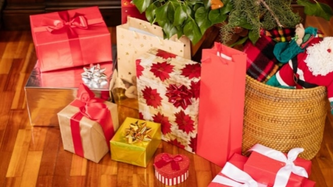 10 Ide Tukar Kado Natal Rp10 Ribu, Lebih Berkesan dari Hadiah Mahal
