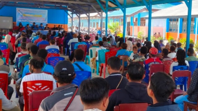 Kebahagiaan Orangtua Siswa SMK di Nabire Berkat Program Pendidikan Gratis