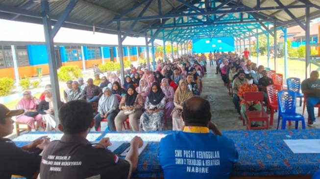 Sosialisasi Program Pendidikan Gratis, SMK Negeri 2 Nabire Hadirkan Wali Murid