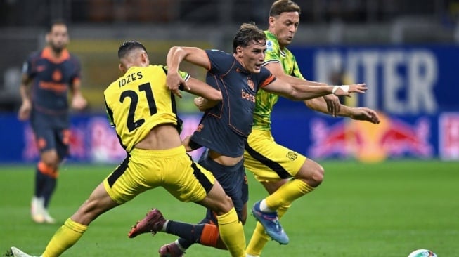 Statistik Membuktikan: Peran Vital Jay Idzes Jelang AC Milan vs Sassuolo