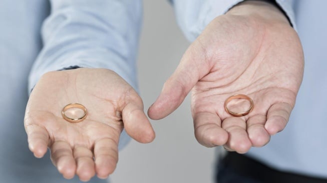 Ilustrasi pasangan cerai (Freepik/freepik)