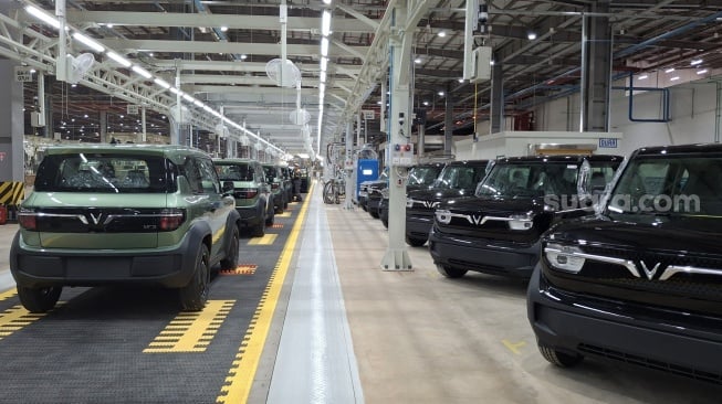 Menko Airlangga Tegaskan Syarat Pabrikan Mobil Listrik Dapat Insentif Pemerintah