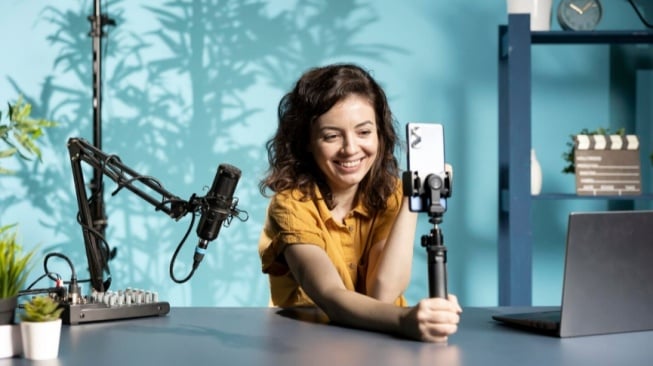 5 Rekomendasi HP untuk Content Creator 2025: Kamera Tajam, Performa Ngebut