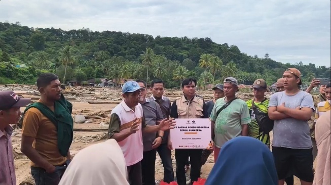 UPZ Baznas Semen Gresik Salurkan Bantuan Kemanusiaan bagi Warga Terdampak Bencana Banjir di Sumbar