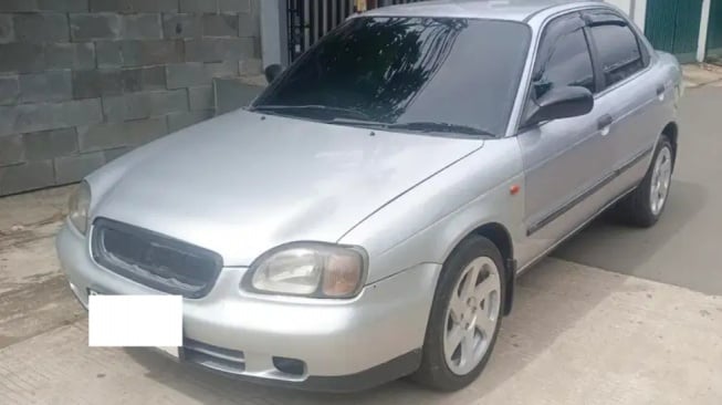 Suzuki Baleno 2002. (OLX)