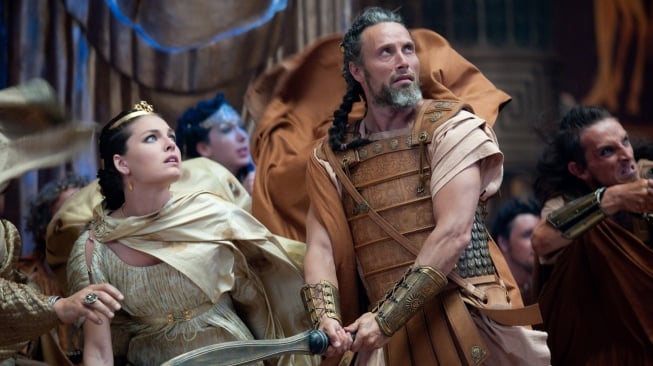 Clash of the Titans yang dibintangi Sam Worthington dan Liam Neeson akan tayang Rabu (17/12/2025) maam ini pukul 21.00 WIB di Trans TV. [YouTube]