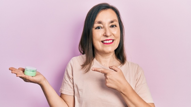 5 Moisturizer Vitamin C untuk Ibu Rumah Tangga agar Kulit Cerah Bersinar