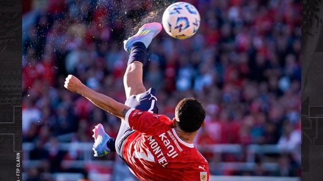 Sebagus Apa Gol Santiago Montiel hingga Kalahkan Gol Roket Rizky Ridho?