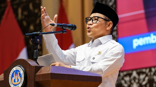 Cak Imin Lepas Ribuan Mahasiswa UNP KKN Tanggap Bencana Sumbar: Jadikan Alam Sumber Ilmu!