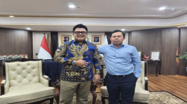 Ketua DPD RI Salurkan Bantuan Sembako, Air Bersih, dan Genset ke Langsa Aceh