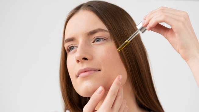 7 Serum Terbaik untuk Kulit Kombinasi di Bawah Rp50 Ribu, Dijamin Paling Ampuh dan Murah