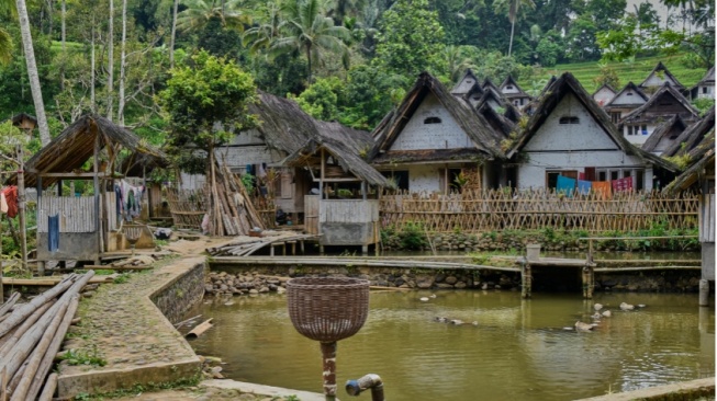 4 Fakta Desa Naga: Sajikan Keindahan yang Terbalut dengan Cerita Legenda yang Menarik