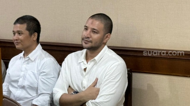 Sambil Nangis, Ammar Zoni Sebut Perceraian dengan Irish Bella Pemicu Kehancuran Mentalnya