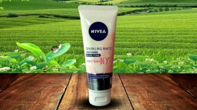 7 Pilihan Sabun Muka Terbaik untuk Flek Hitam di Apotek, Harga Mulai Rp10 Ribuan Aja