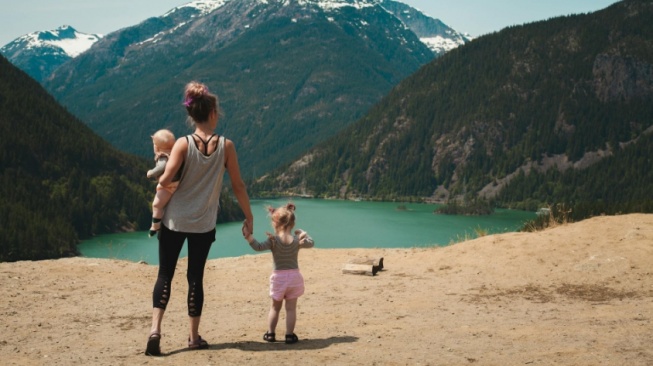 10 Lagu Bertema Ibu yang Bikin Haru, Cocok untuk Konten Hari Ibu