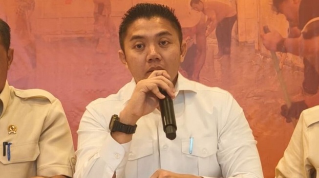 Jawab Desakan Status Bencana Nasional, Seskab Teddy: Pemerintah All Out Tangani Bencana Sumatra