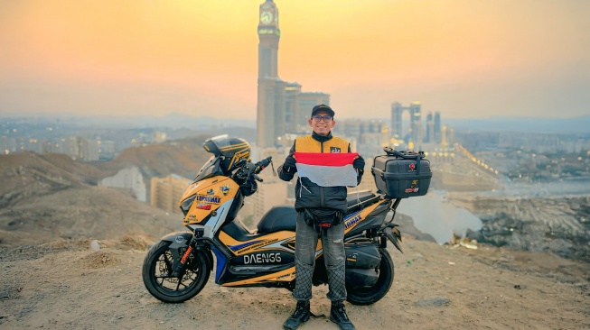 Bikers Asal Makassar Pilih Naik Yamaha XMAX Tunaikan Ibadah Umrah ke Tanah Suci