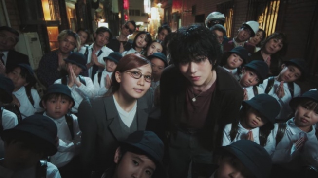 Zico dan Ikura YOASOBI Suarakan Harmoni dari Perbedaan lewat Lagu DUET