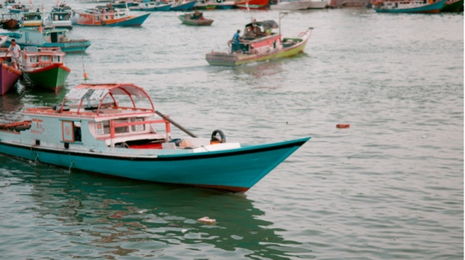 Jejak Ketangguhan di Pesisir dan Resiliensi yang Tak Pernah Padam