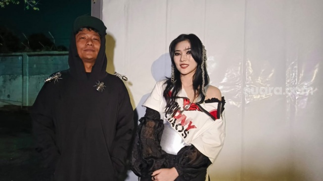 Manggung di Soundrenaline 2025, Isyana Sarasvati x Kasimyn Suguhkan Musik 'Dangdut Post-Apocalyptic'