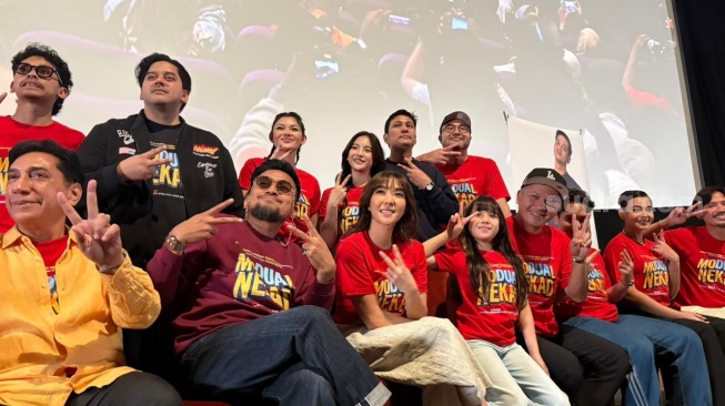 Di Balik Layar Film Modual Nekad: Totalitas Gisel, Hijab 'Natal' Gempi hingga Strategi Gading Marten