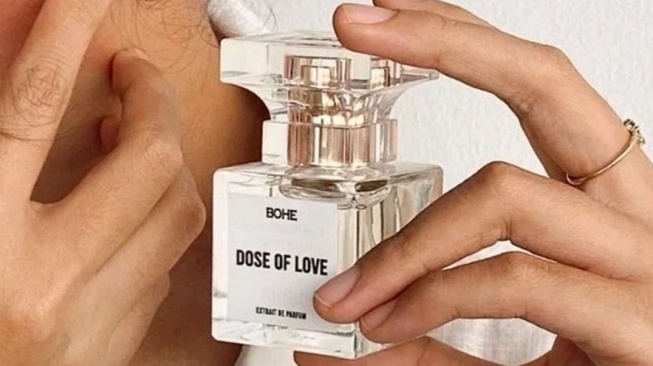 Pilihan parfum untuk first date. (Shopee)