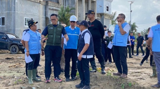 COO Danantara Donny Oskaria Tinjau Lahan Relokasi Warga Korban Bencana di Aceh Tamiang