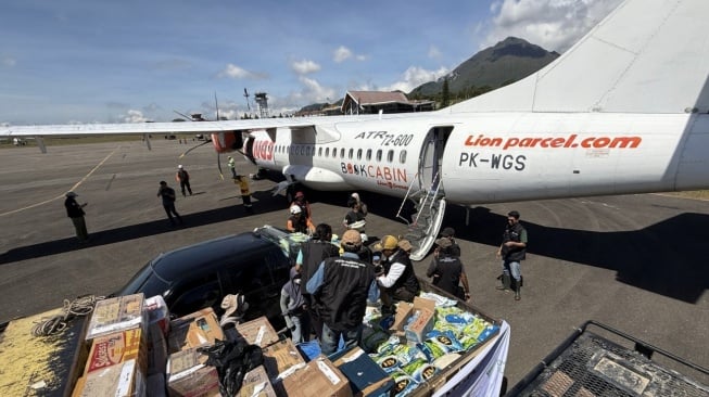Bantuan yang disalurkan via Dompet Dhuafa sebanyak 3 ton berupa makanan siap saji, obat-obatan, filter air, beras hingga school kit (Dok: Dompet Dhuafa)