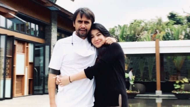 Selebgram Donna Fabiola [Instagram]