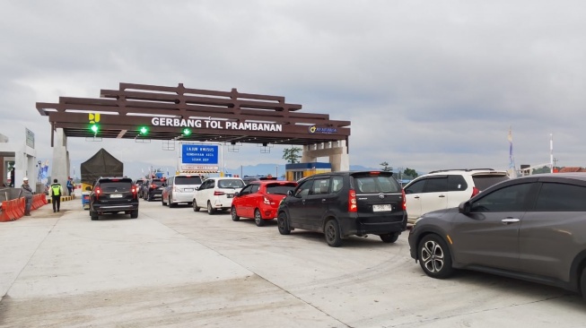 Tren Kenaikan Arus Lalu Lintas di Ruas Regional Nusantara, Tol Jogja-Solo Naik 37 Persen