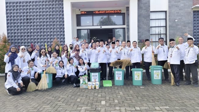 PD IPARI Karanganyar Gelar Aksi Bersih-Bersih Rumah Ibadah Lintas Agama Berbasis Ekoteologi