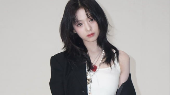 OOTD Ahyeon BABYMONSTER: Intip 4 Padu Padan Street Style yang Kekinian!