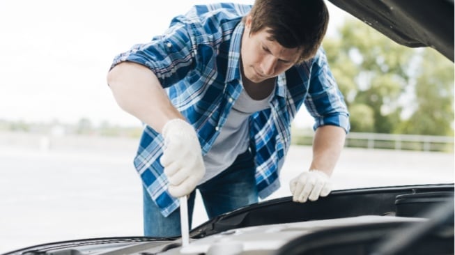 6 Cairan Ini Harus Diganti Saat Beli Mobil Bekas Biar Senyaman Mobil Baru