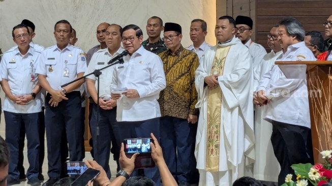 Kunjungi Gereja-Gereja di Malam Natal, Pramono Anung: Saya Gubernur Semua Agama