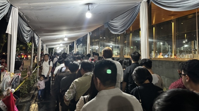 Syahdu Misa Natal Katedral Jakarta: 10 Ribu Umat Padati Gereja, Panjatkan Doa untuk Sumatra