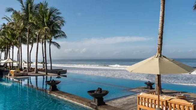5 Hotel Pilihan Dekat Pantai Terindah di Bali, Bangun Tidur Langsung Lihat Ombak