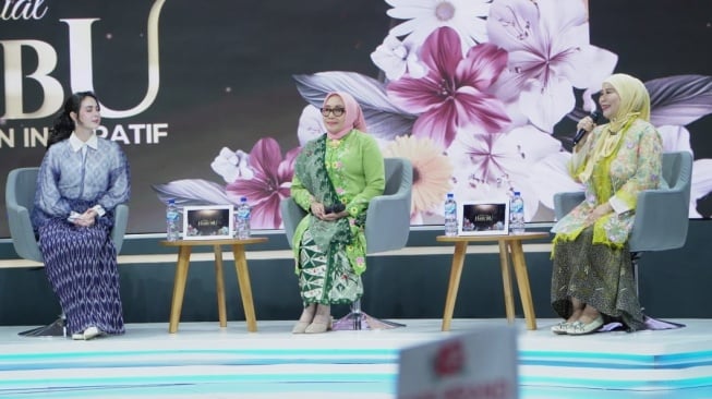 Arumi Bachsin jadi narsum di acara hari ibu sentil realita seorang ibu.
