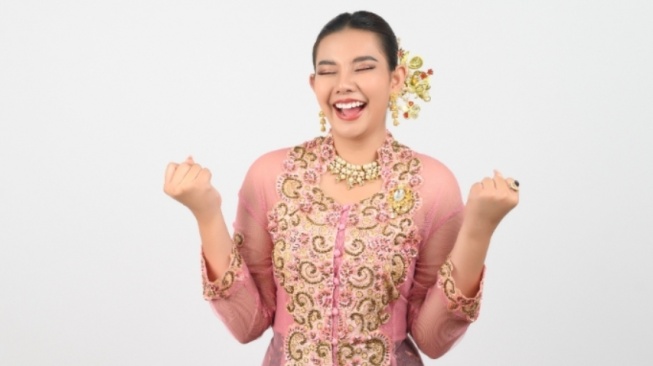 5 Weton Diprediksi Paling Beruntung di 2026, Panen Rezeki dan Kebahagiaan Menghampiri