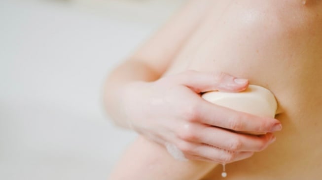 5 Sabun Ampuh Atasi Jerawat Punggung, Ada Kandungan Salicylic Acid dan Tea Tree