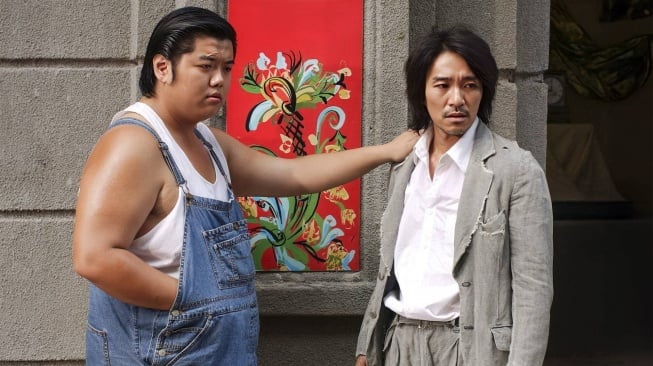 Kung Fu Hustle yang dibintangi Stephen Chow akan tayang pada Rabu (25/12/2025) malam ini pukul 21.00 WIB di Trans TV