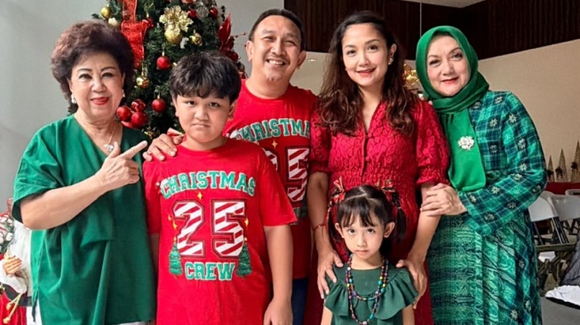 Sempat Bercanda Soal Menu Babi, Augie Fantinus Bocorkan Hidangan Natal Keluarganya