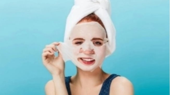 4 Sheet Mask Alpha Arbutin, Solusi Praktis Bikin Kulit Cerah dan Lembap