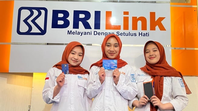 Dari Ibu Rumah Tangga Biasa, Peni Sulap Dusun Terpencil Jadi Pusat Keuangan Berkat AgenBRILink