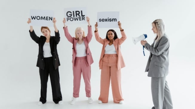 Lebih dari Sekadar Slogan: Urgensi Membangun Ruang Aman bagi Perempuan